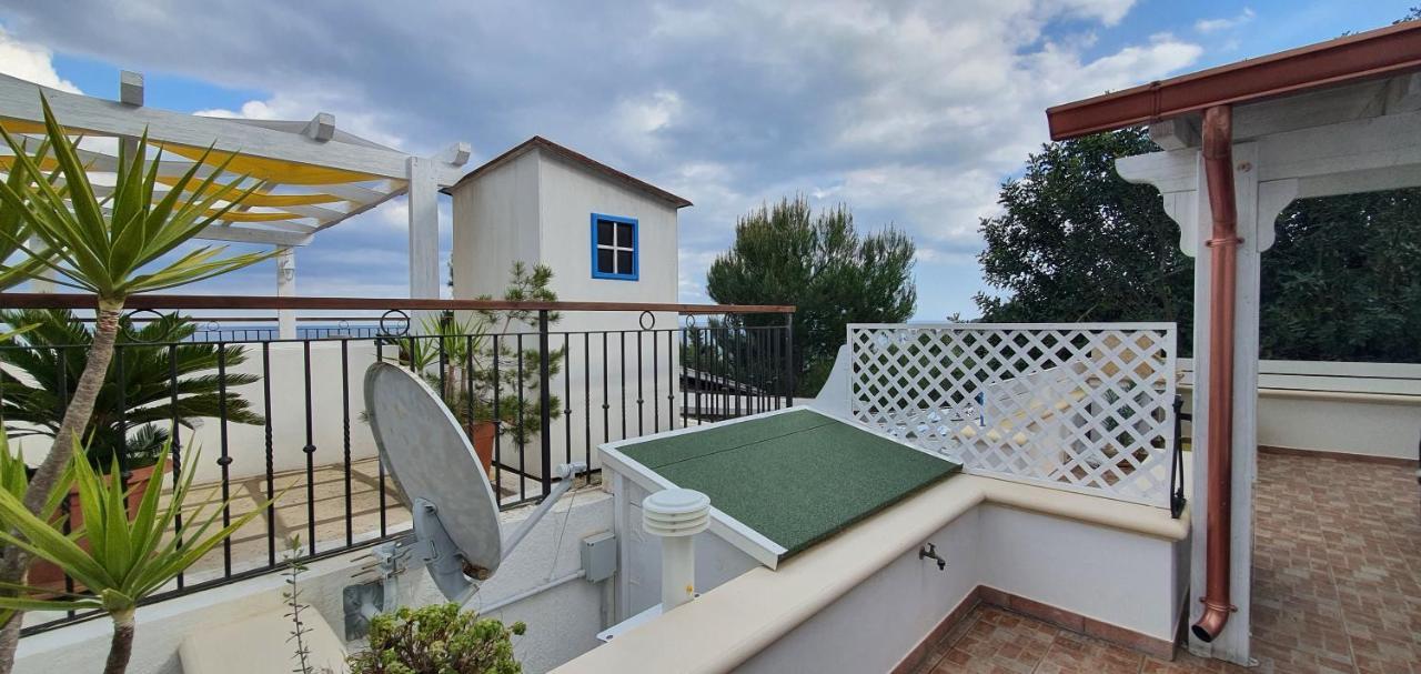 Casa Vacanze "Il Carrubo" Gagliano del Capo Kültér fotó